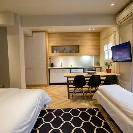 Thess Cozy Living *