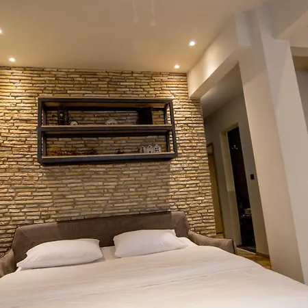 Thess Cozy Living