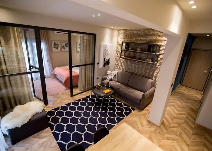 Thess Cozy Living