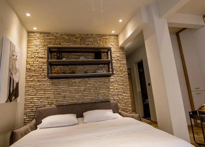 Thess Cozy Living